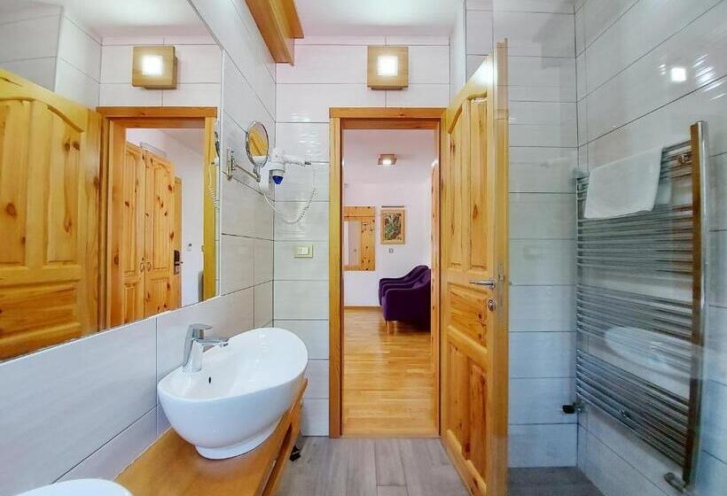 اتاق سوپریور چهار تخته, Plitvice Ethno House