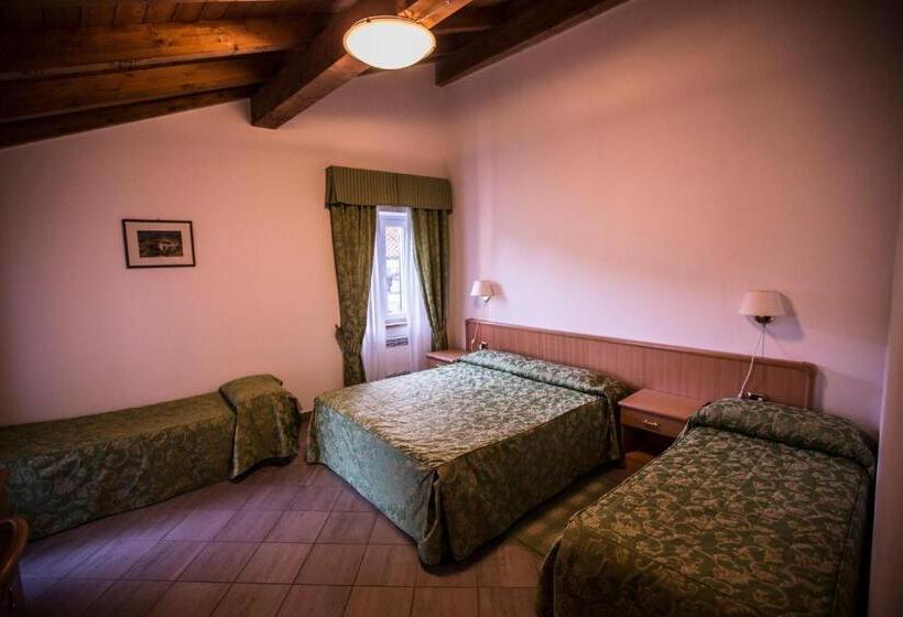 4인용 스탠다드 룸, Albergo La Veranda