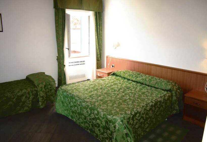 스탠다드 트리플 룸, Albergo La Veranda