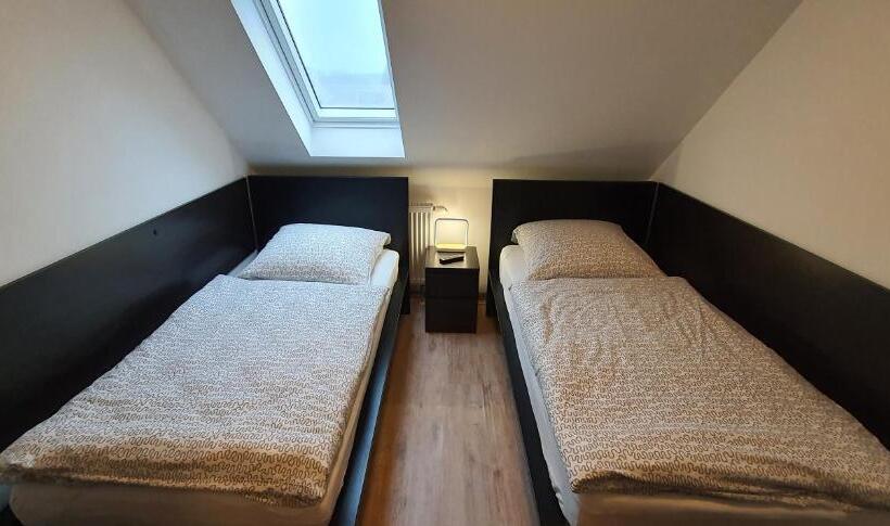 Апартаменты 2 Спальни, Apartment Marx