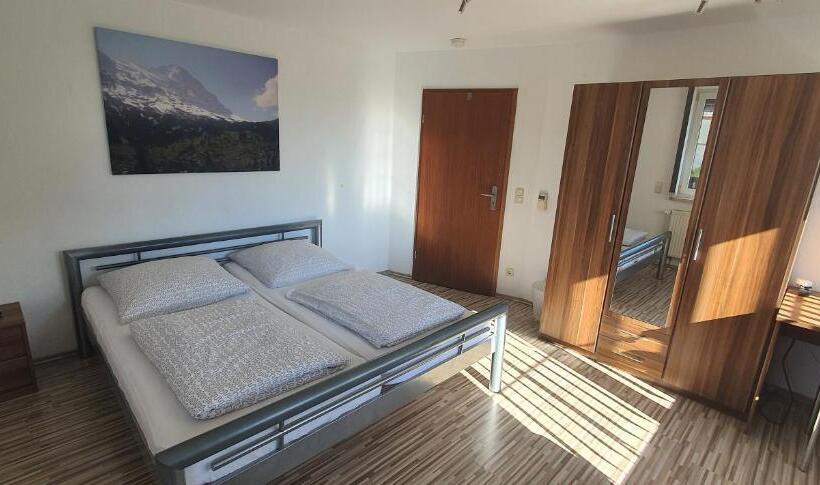 Апартаменты 3 Спальни, Apartment Marx