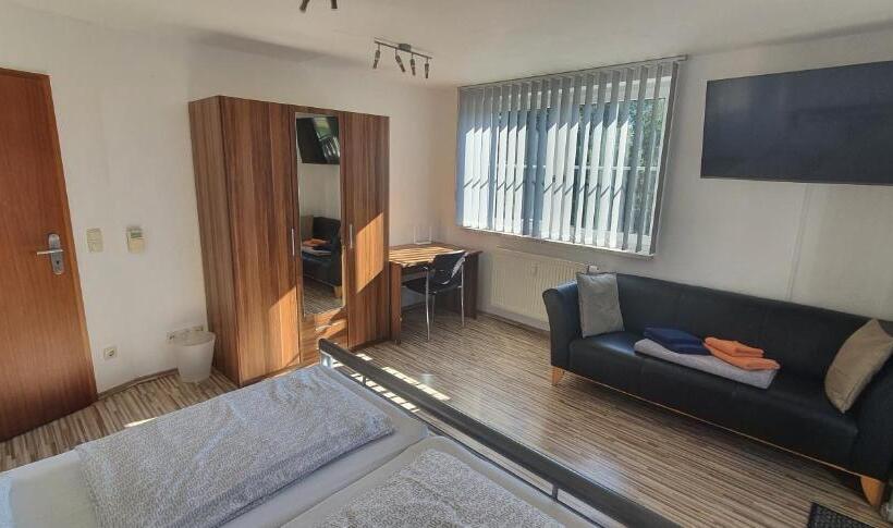 Апартаменты 3 Спальни, Apartment Marx
