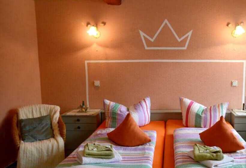 Номер Стандарт, Pension Zur Krone