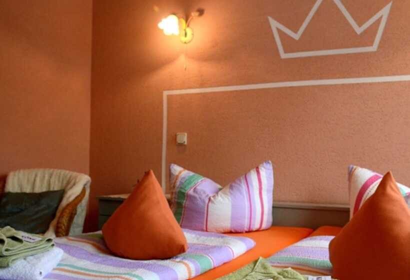 Номер Стандарт Трехместный, Pension Zur Krone