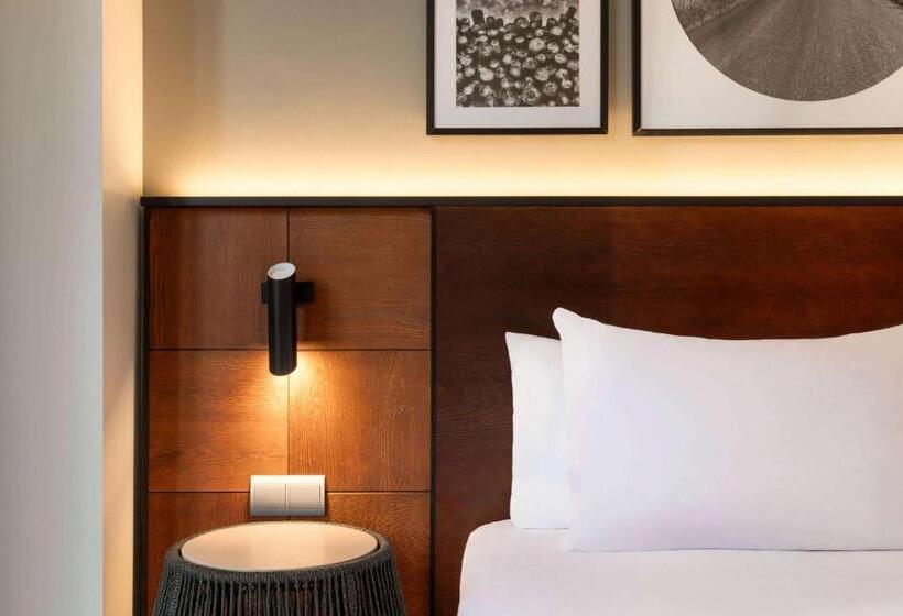 Люкс Кровать Кинг, Dolce by Wyndham Barcelona Resort