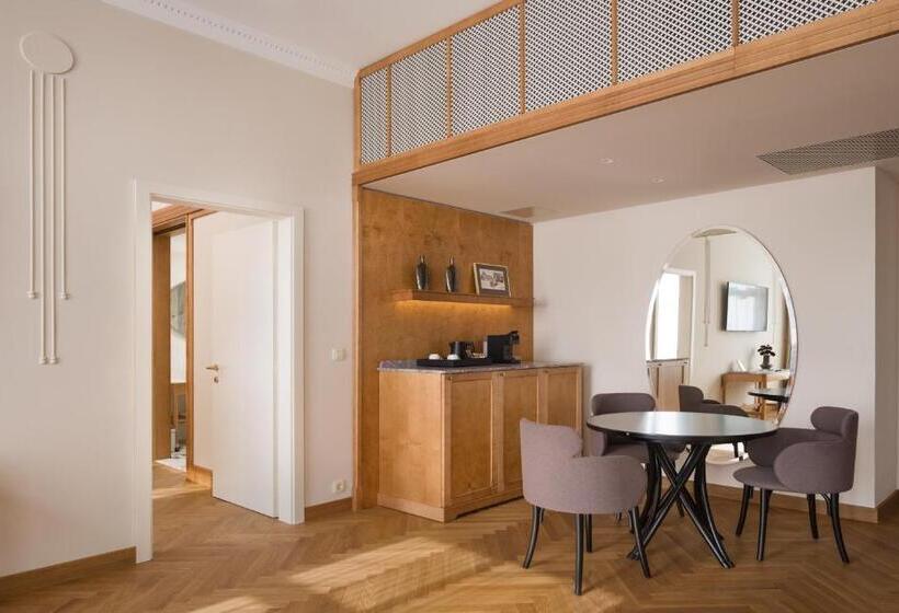 سوئیت 2 خوابه, Grand Hotel Union Eurostars