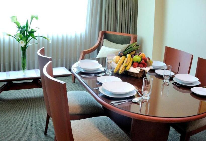 سوییت خانوادگی, Suites Camino Real