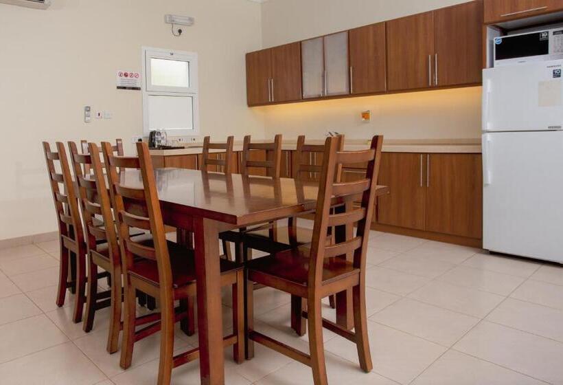 Вилла 2 Спальни Вид на Море, Al Jar Resort   Families Only