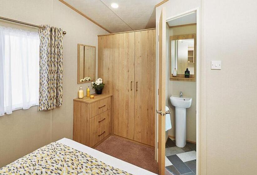Дом 2 Спальни, Wild Rose Holiday Park