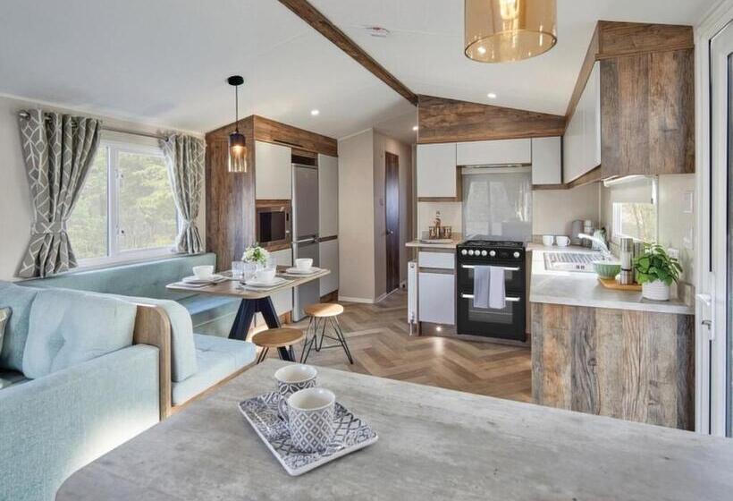Дом 3 Спальни, Wild Rose Holiday Park