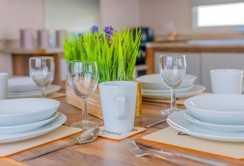 Дом 2 Спальни, Wild Rose Holiday Park