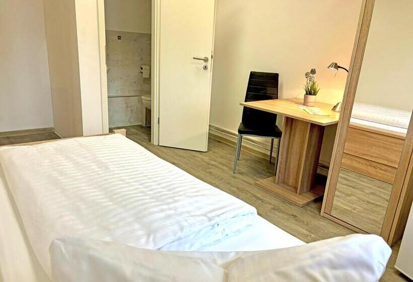 Трехместный Номер Комфорт, Hammerhotel   Halle Saale