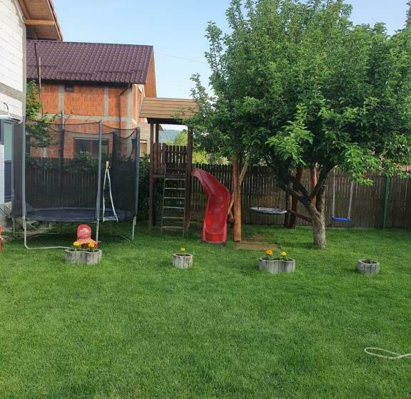 ویلای 1 خوابه, Pensiunea Dandu