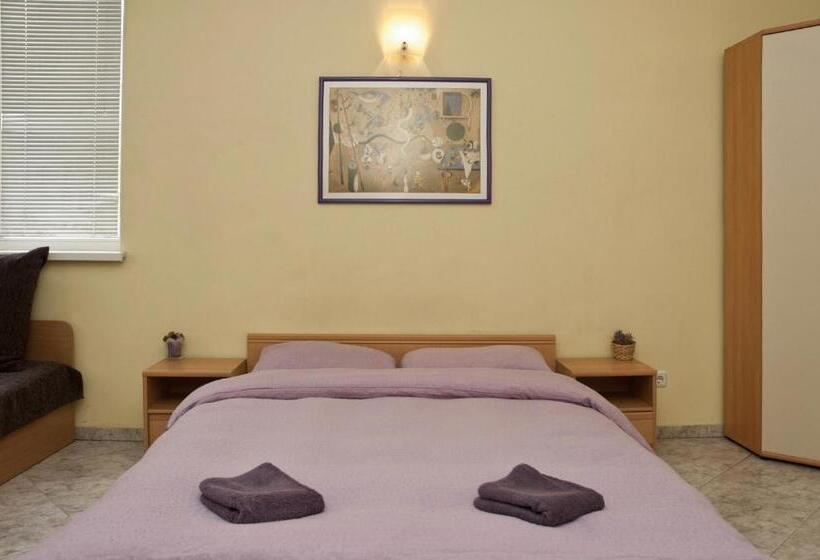 Номер Стандарт Индивидуальный, Hostel Mostel Sofia