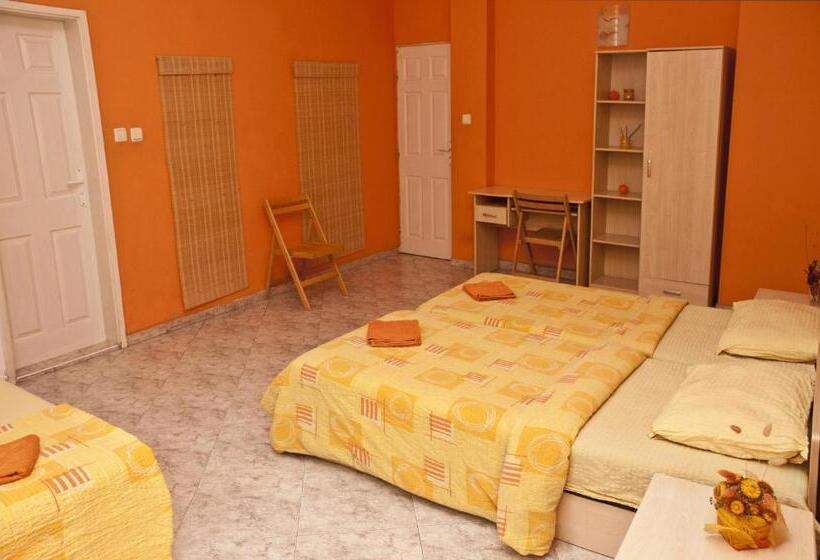 Номер Стандарт Индивидуальный, Hostel Mostel Sofia