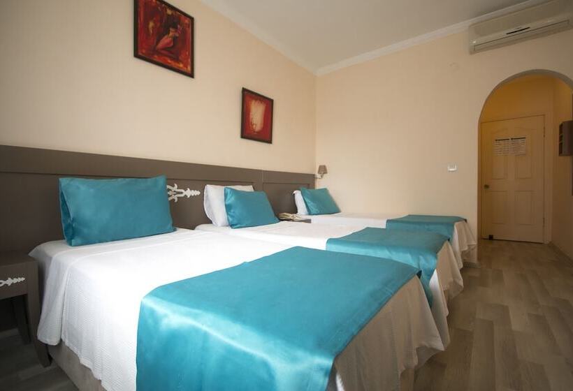 Номер Стандарт Трехместный, Sky Vela Hotel   All Inclusive