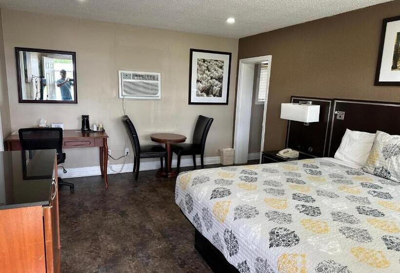 带大床的标准间, Champlain Motor Inn