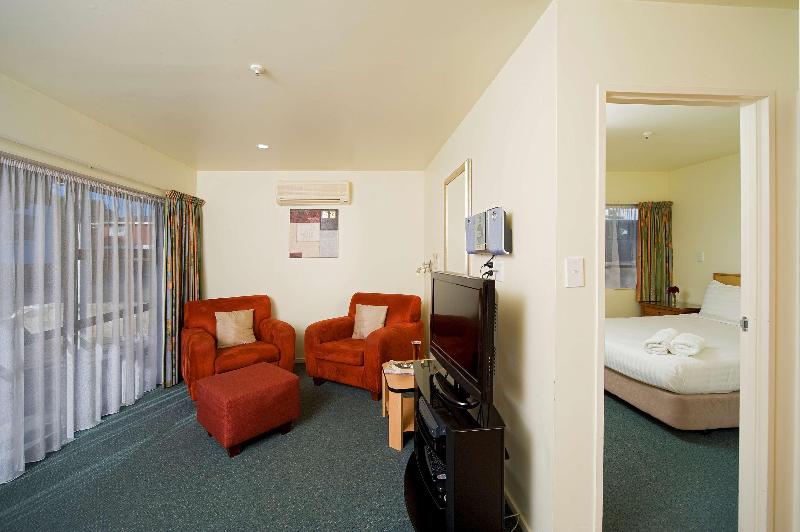 Люкс, Best Western Ellerslie International