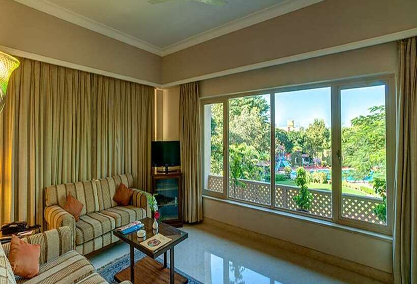 Люкс, Renest Shraddha Inn Shirdi