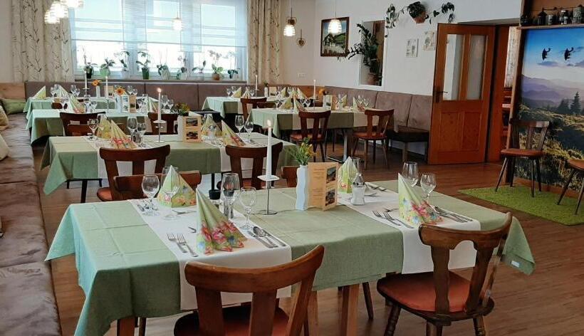 Семейный Номер, Landhotel Restaurant Willingshofer