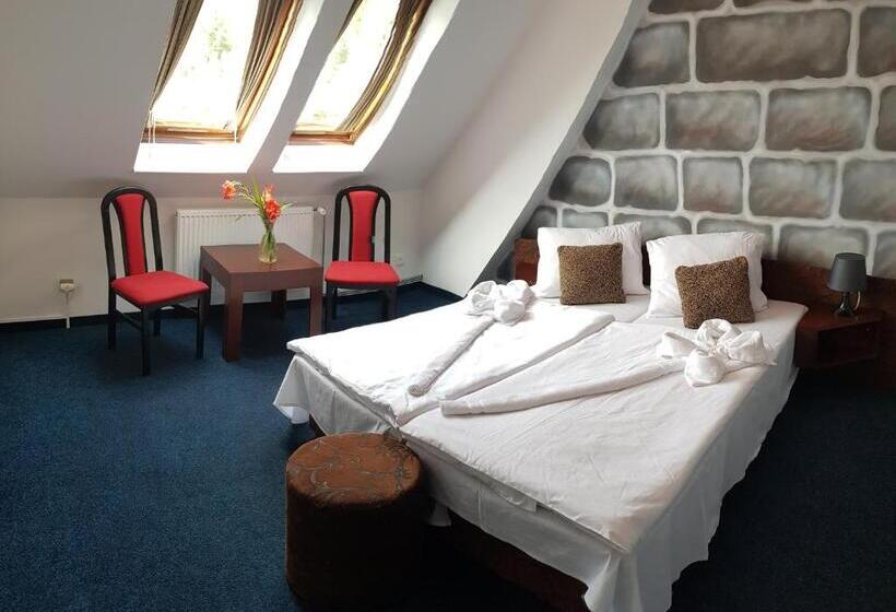 Family Suite, Camelot