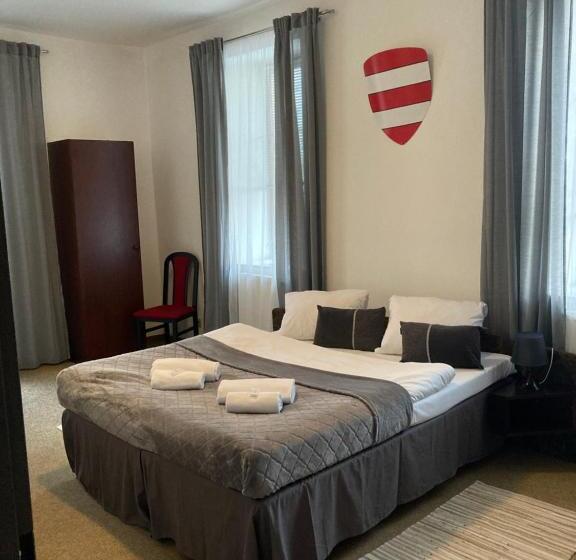 Family Suite, Camelot