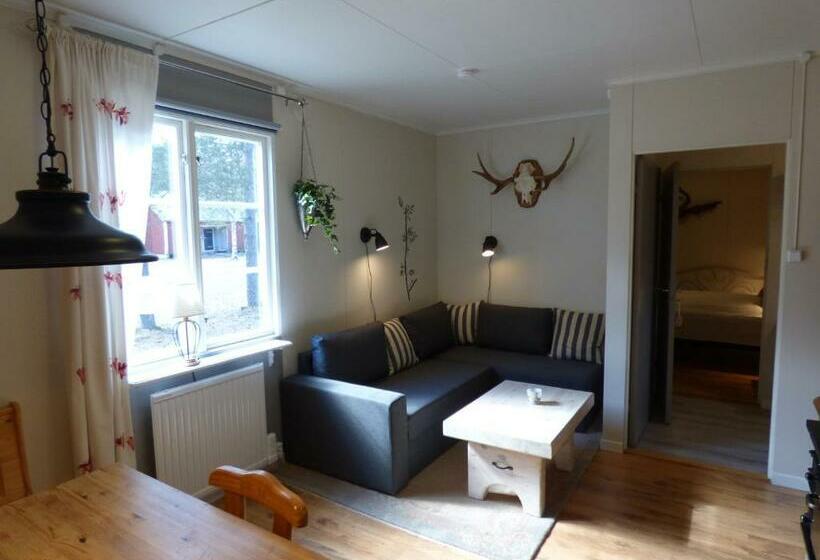 ２ベッドルームハウス, Nya Skogsgården Hostel