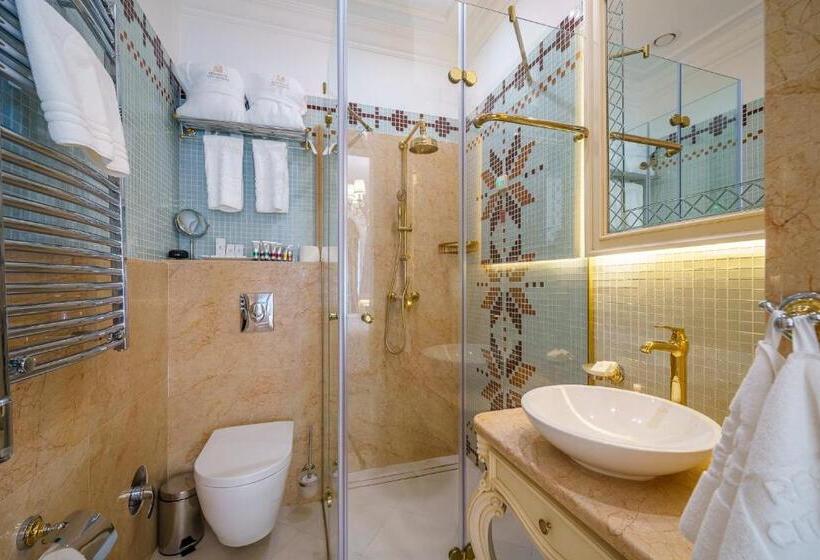استودیوی استاندارد, Residence City Garden   Certificate Of Excellence 3rd Place In Top 10 Best Five Stars City Hotels Fo