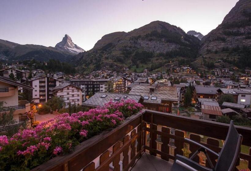 اتاق لوکس با چشم‌انداز, Ambiance
