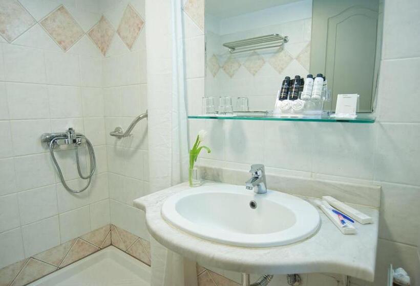 Economy Triple Room, Parnassos Delphi