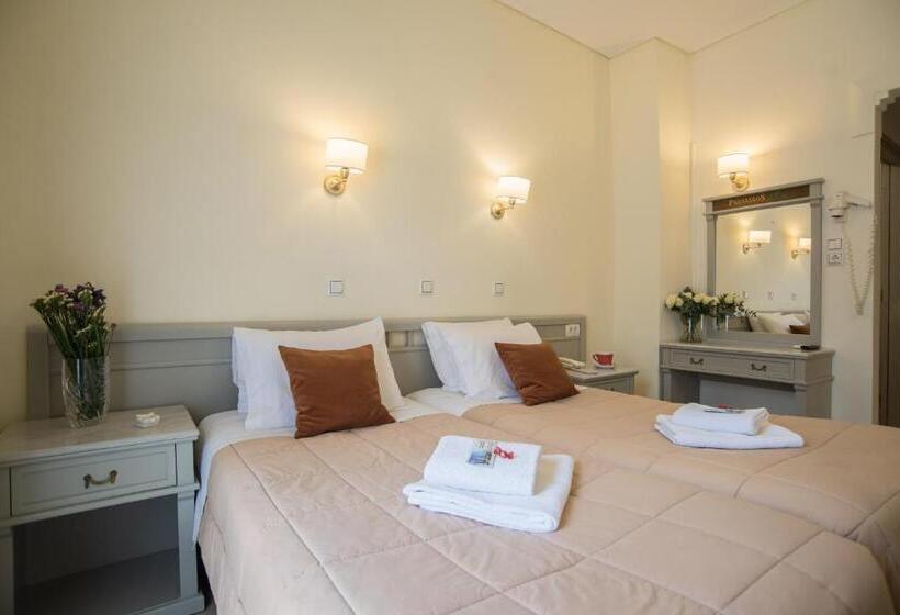 Economy Triple Room, Parnassos Delphi