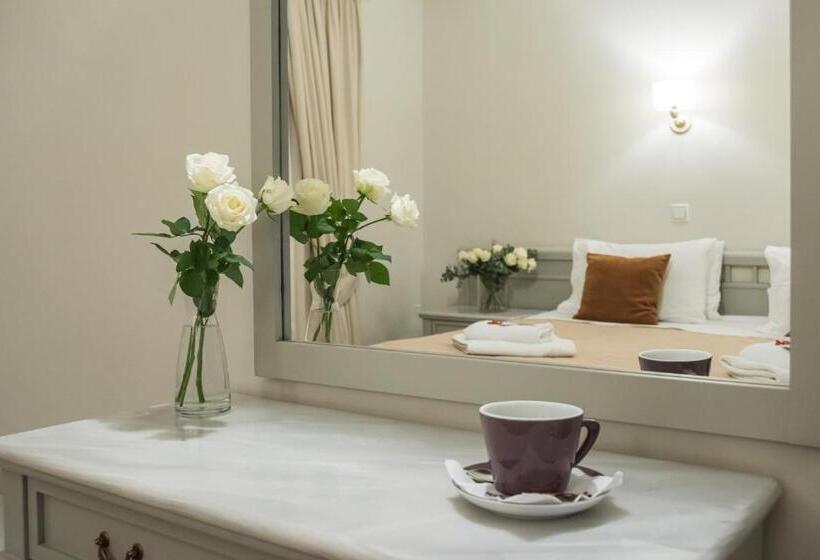 Economy Triple Room, Parnassos Delphi