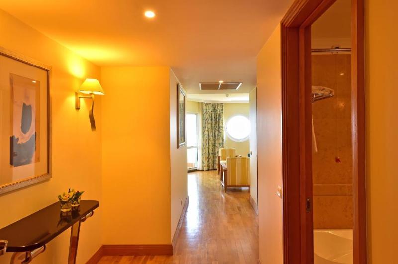 Люкс, Pestana Grand Ocean Resort