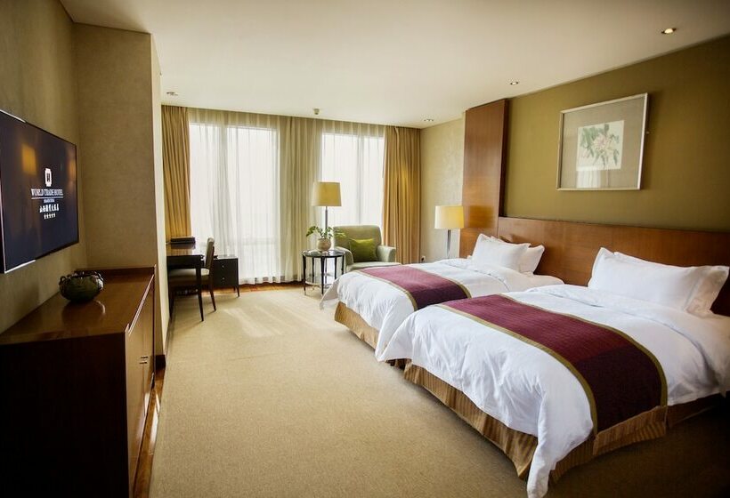 Superior Room, World Trade