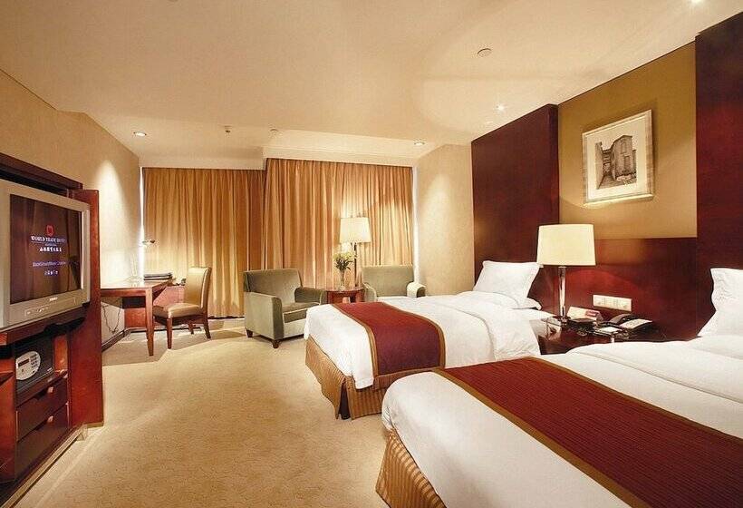 Deluxe Room, World Trade