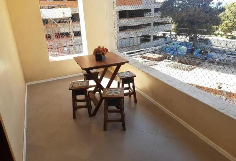 Quarto Quadruple Standart com Varanda, Pousada Mucuripe