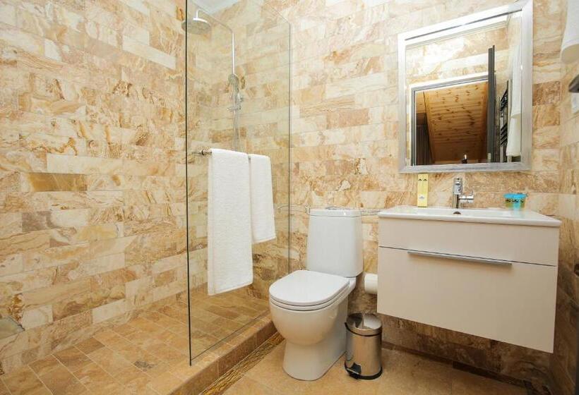 Suite com Varanda, Chalet Dilijan Hotel & Restauarant