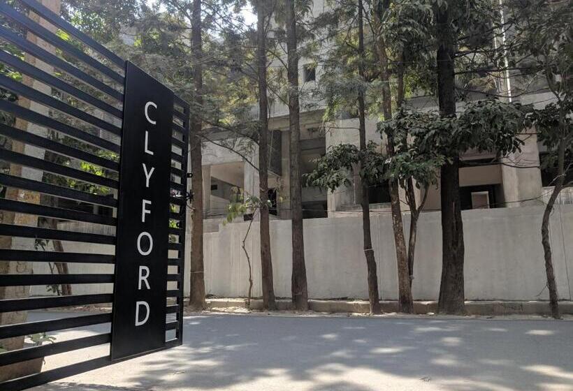 스탠다드 스튜디오, Clyford Suites
