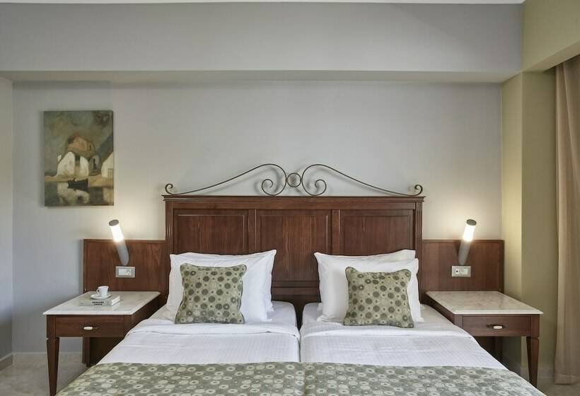 高级家庭房间, Esperides Beach Resort