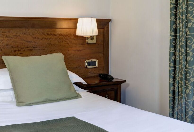 اتاق استاندارد سه نفره, Grand Hotel Gianicolo