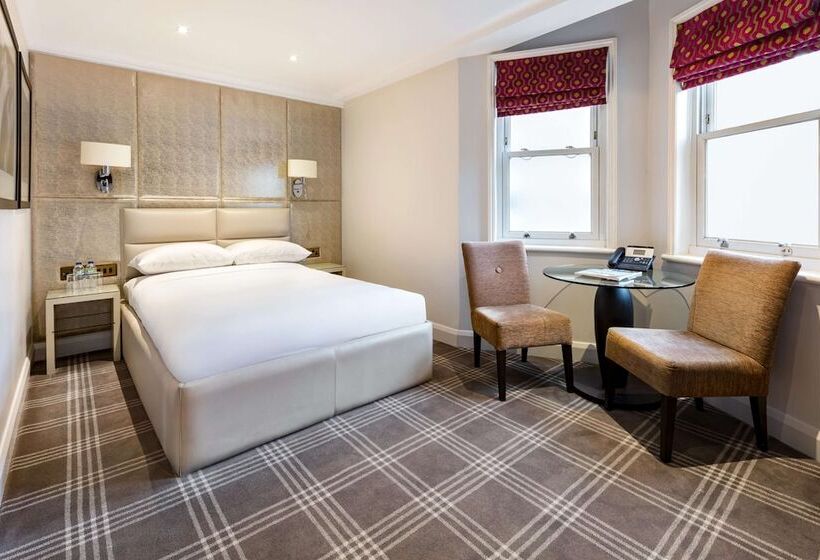 Номер Superior, Radisson Blu Hotel, London Mercer Street