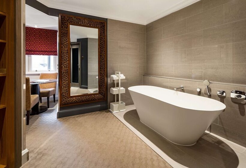 Люкс, Radisson Blu Hotel, London Mercer Street