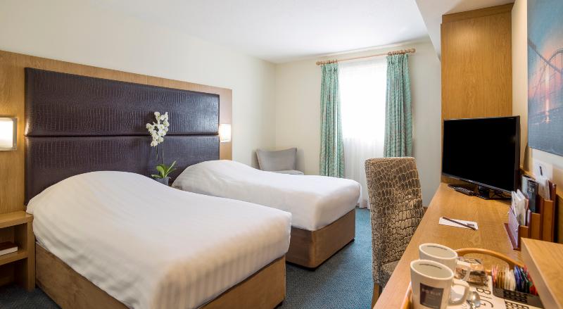 Номер Стандарт, The Big Blue Hotel   Blackpool Pleasure Beach