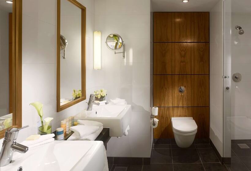 Номер Стандарт, Radisson Blu Hotel, Liverpool