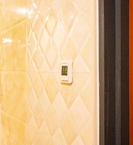 Family Suite, Suwara