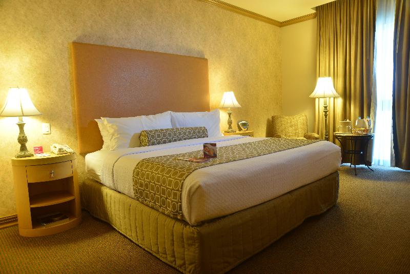 キングサイズベッドのスタンダードルーム, Crowne Plaza Torreon, An Ihg