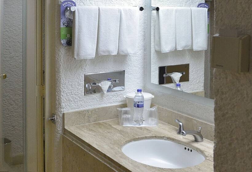 Номер Стандарт, Holiday Inn Morelia, An Ihg