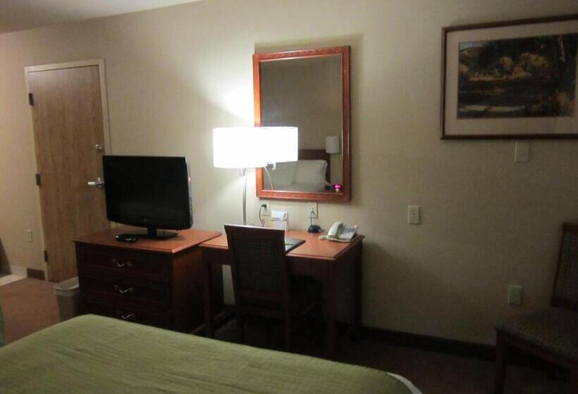 Люкс Deluxe Кровать Кинг, Super 8 By Wyndham Fort St. John Bc