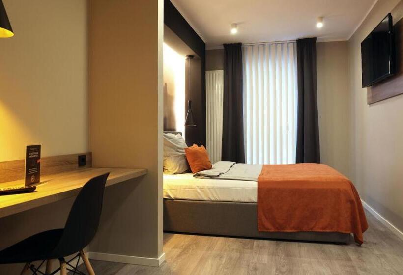 Студио Базик, Juststay Solingen Hotel & Apartments