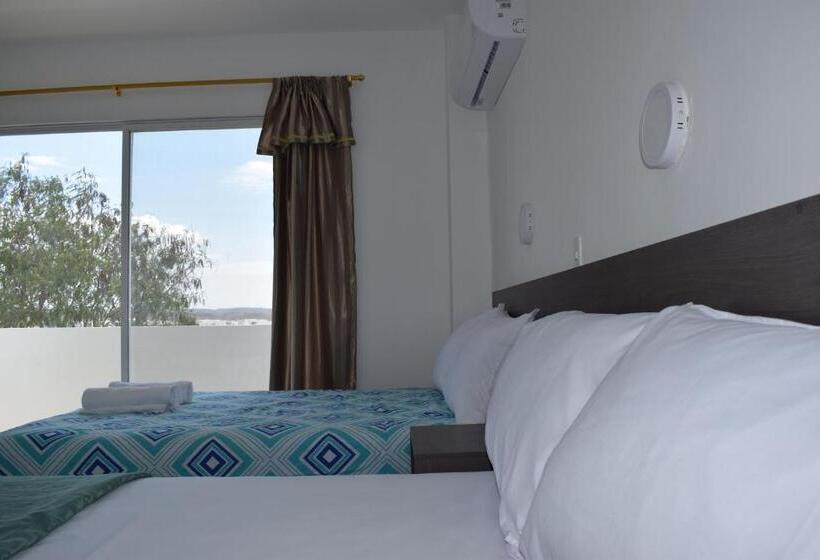 Четырехместный Номер Стандарт с Балконом, Mare S&m Casa Hostal